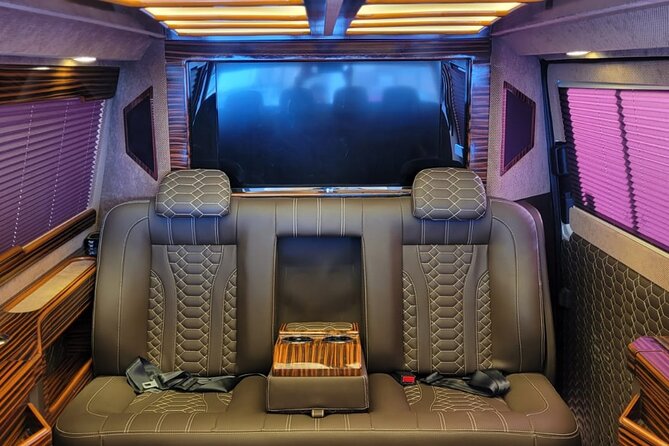 Economic Istanbul Airport Shuttle - Driver and Communication: Friendly, Practical, and Often Efficient