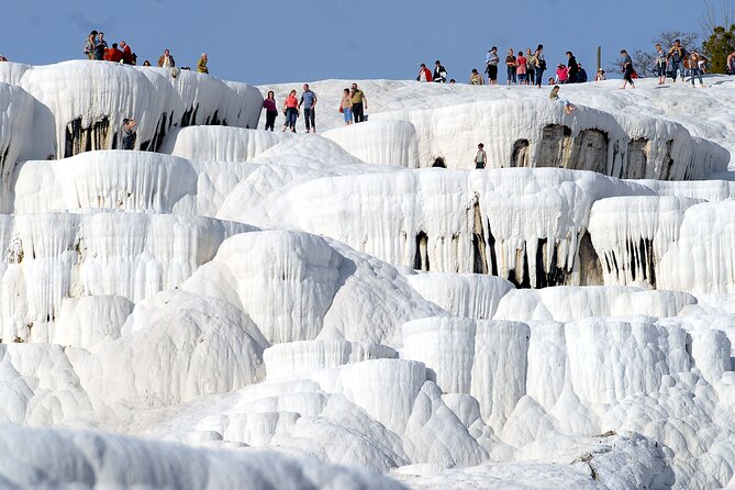 Ephesus and Pamukkale Full-Day Private Tour from Istanbul by Plane - The road to Pamukkale: 3 hours that separate the two worlds