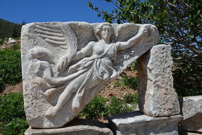 Ephesus and Virgin Mary House Private Tour with Lunch and Pickup - Lunch in Selçuk: included, practical, and close to the action