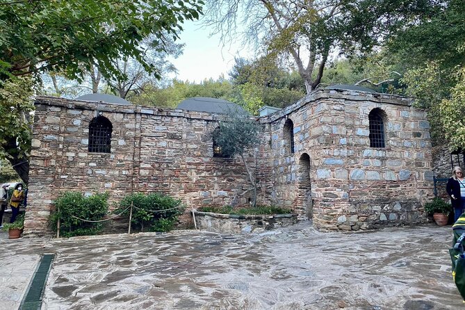 Ephesus Day Trip from Istanbul incl Domestic Flights - Temple of Artemis and the Selçuk viewpoints: short stops, clear context