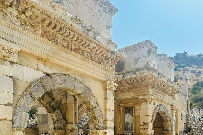 Ephesus Full Day Tour & Horse Safari + Lunch - Opt Turkish Bath - Can Carpet lunch stop: good food plus a cultural pause