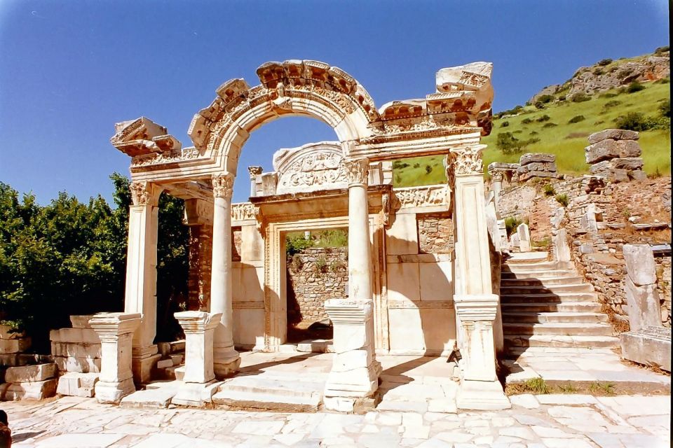 Ephesus: House of Virgin Marry & Artemis w Lunch & Ticket - Selçuk Workshop Stops: Carpet Weaving, Ceramics, and Leather-Style Demos