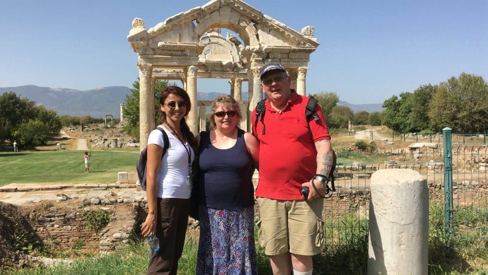 Ephesus & Mary’s House Tour from Kusadasi Hotels, with Lunch - Lunch and Turkish flavors: included food, optional drinks