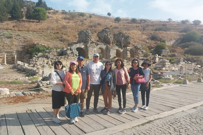 Ephesus Museum and Panoramic Ephesus Tours and Turkish bath - Getting picked up at Kuşadası cruise port in comfort