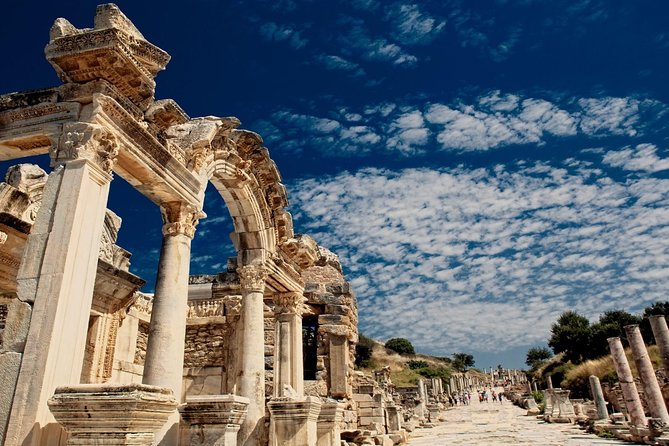 Ephesus Private Day - Entering the Ancient City of Ephesus: Ruins With Real Logic