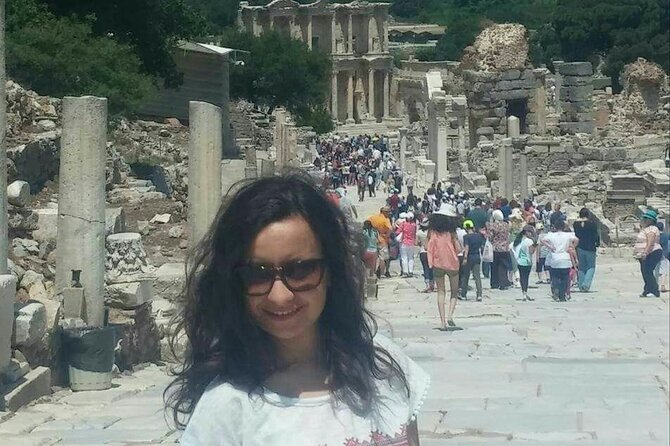 Ephesus Tour With Small Group From Kusadasi - Watching ancient life turn into Christian story: the guided approach at Ephesus