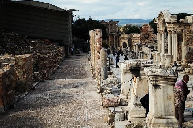 Ephesus Walking Tour - Entering Ephesus at Human Speed