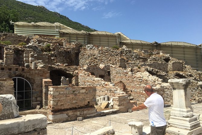 Ephesus Walking Tour - Temple of Hadrian and the Library of Celsus on your route