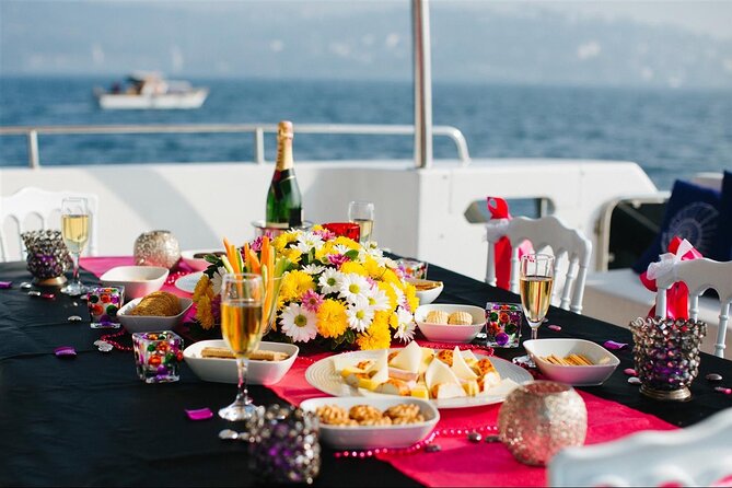 Exclusive Bosphorus Cruise - Luxury Yacht Experience in Istanbul - European Shore Favorites: Dolmabahçe, Çırağan, and Ortaköy