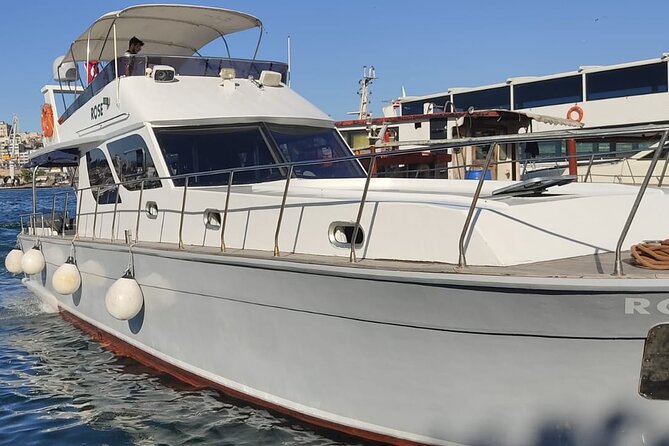 Exclusive Luxury Yacht Bosphorus Sightseeing Cruise in Istanbul - Rumelihisari Fortress: the narrow point where the Bosphorus turns strategic