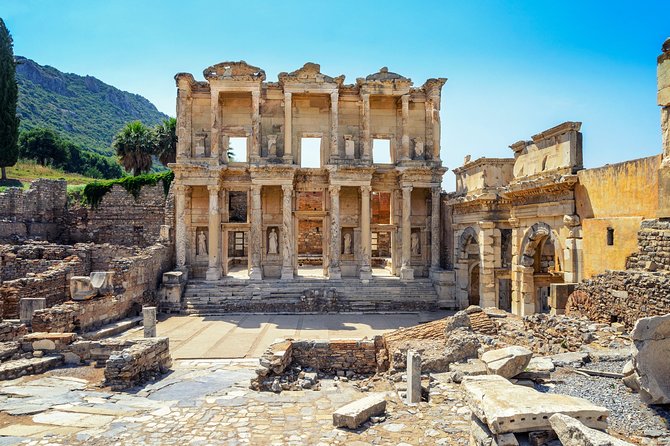 Explore the Best Highlights of Turkey in 10 Days - Day 3 Istanbul: Spice Market and a Bosphorus cruise for real perspective