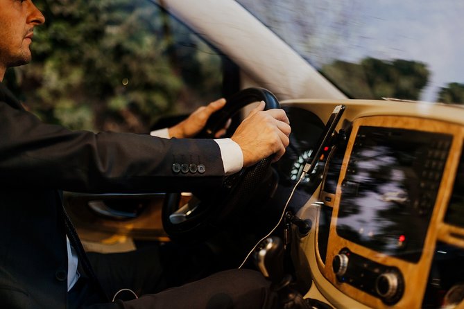 Fat Taxi - Private Istanbul Airport (IST) Transfer to Taksim - From IST to Taksim: the stress-free way to start Istanbul
