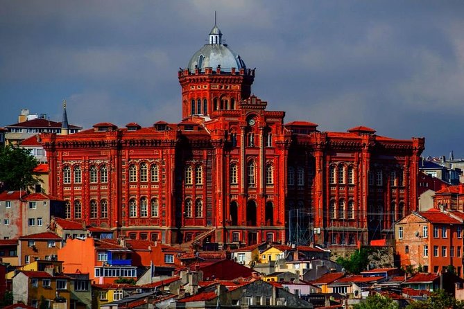 Fener and Balat - Old Greek & Jewish Quarter - Balat: colorful streets and centuries of shared neighborhoods