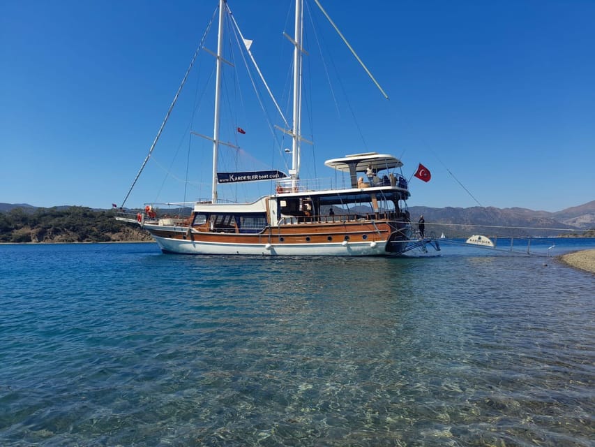 Fethiye: Islands Boat Trip with Lunch and Hotel Transfer - Dockyard Island and the Variety Factor