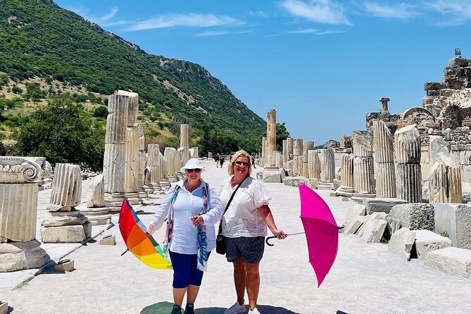FOR CRUISERS: Ephesus Tour From Kusadası Port By Locals - Meeting your guide at Kusadası Port (and avoiding the first-hour chaos)