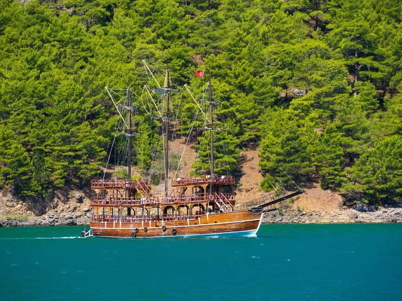 From Alanya: Green Canyon Boat Trip with Lunch - Should you book the Green Canyon boat trip with lunch from Alanya?