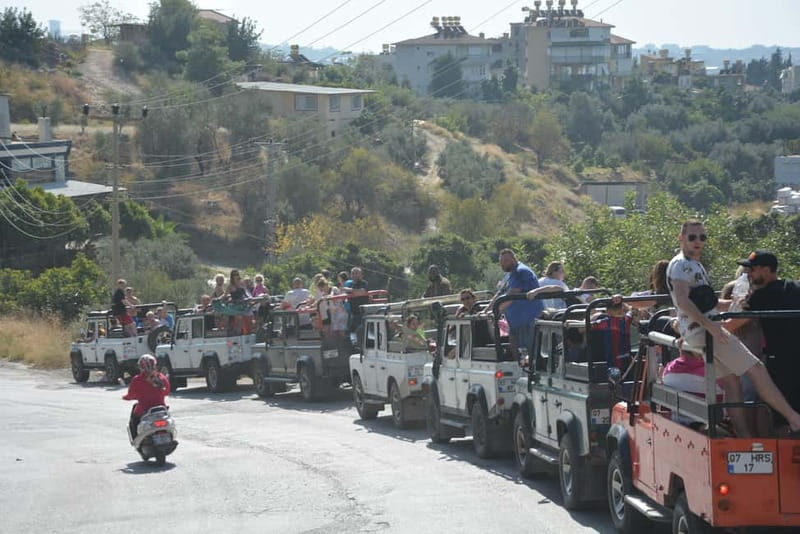From Alanya: Jeep Safari with Lunch, Dim River & Cave - Dim Cave: Optional Entrance and the Cool-Air Reward