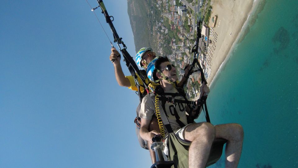 From Alanya: Tandem Paragliding With Transfer and Insurance - Safety, Pilots, and How the Day Stays Under Control