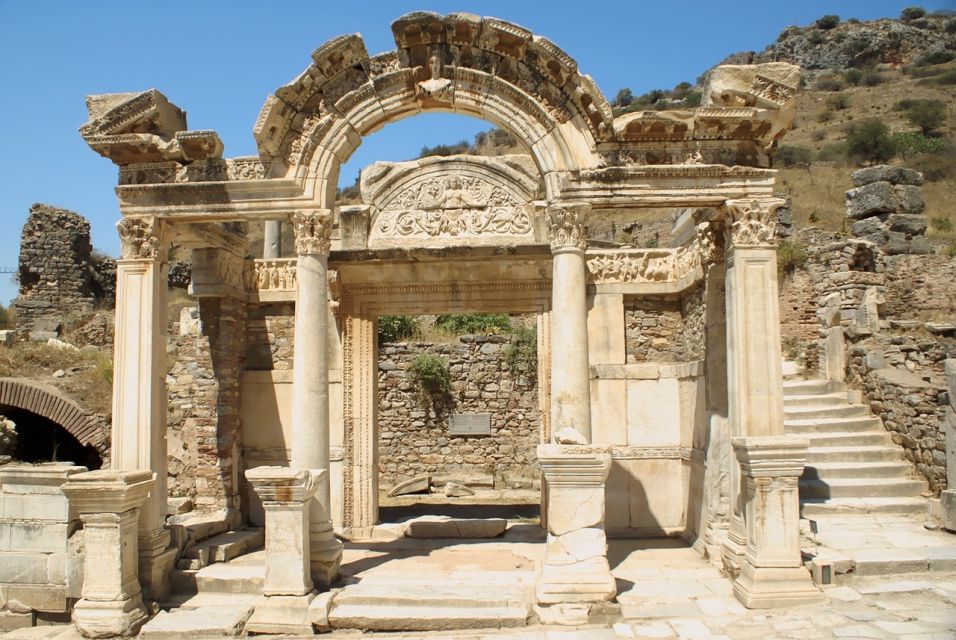 From Çeşme: Highlights of Ephesus Tour - Temple of Artemis and the best photo angles