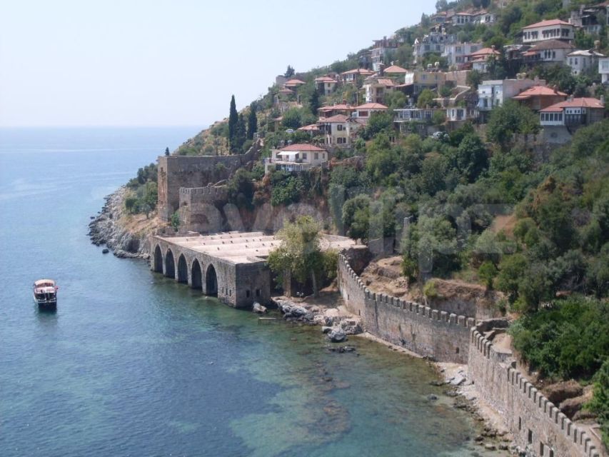 From City of Side: Alanya Guided Tour with Boat Trip & Lunch - 1-hour Alanya Harbor boat trip: Pirates, Lovers, Phosphoric Caves