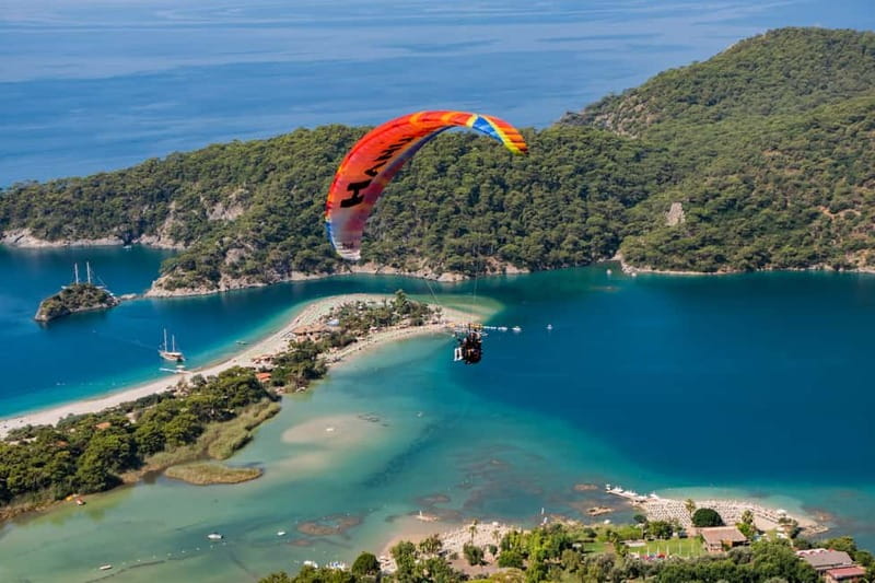 From Fethiye: Tandem Paragliding in Ölüdeniz - Check-in and briefing: how the summit prep keeps it smooth