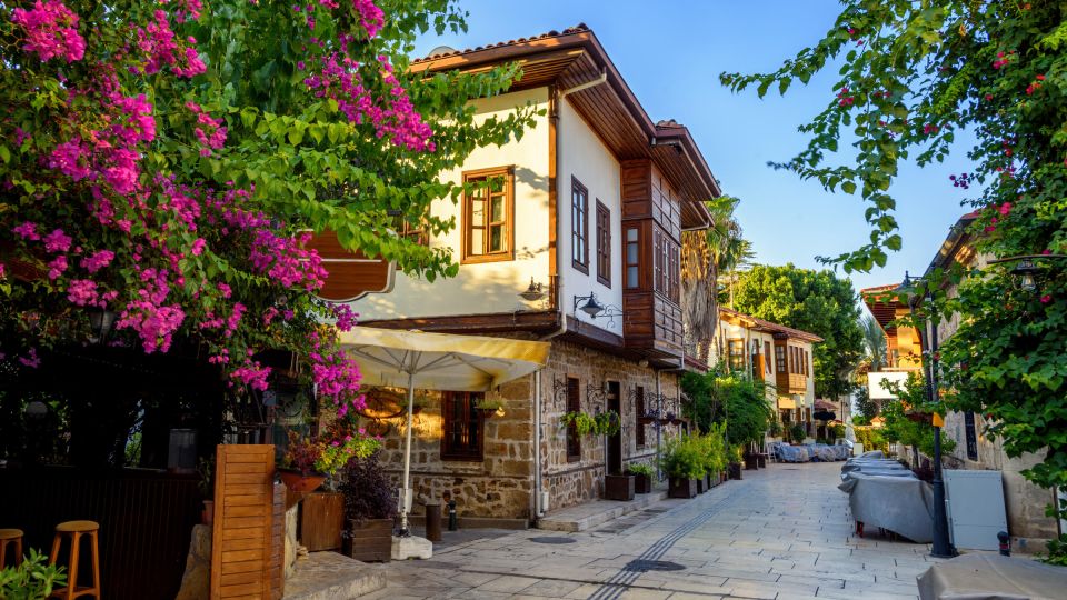 From Istanbul: 12-Day Turkey Highlights Tour with Lodging - Day 3’s change of pace: Bosphorus cruising plus your flight to Izmir