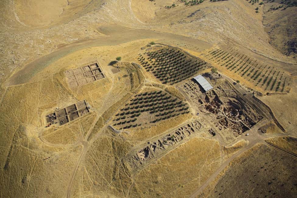 From Istanbul: Göbekli Tepe & Mount Nemrut 2 Day Tour - Day 2 in Şanlıurfa: Göbekli Tepe, prophet geography, museums, and Balıklıgöl
