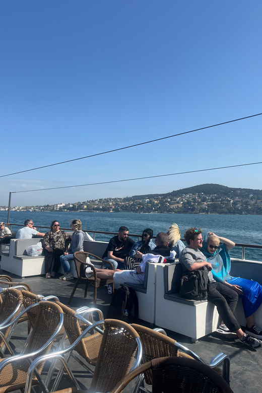 From Istanbul: Princess Islands Guided Tour - Guides in English and Russian: the difference between seeing and understanding