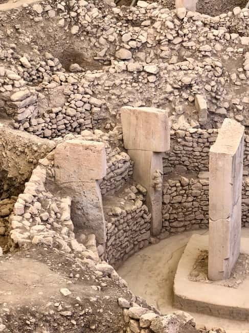 from Istanbul: Şanlıurfa, Göbeklitepe & Balıklıgöl Day Trip - Lunch and free time in Şanlıurfa: use it well