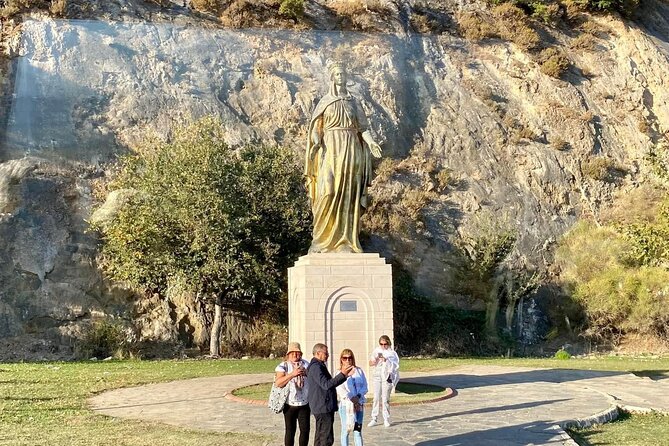 FROM IZMIR Cruise Port: Ephesus and Mary's House Private Tour - Selçuk town pass-by and the chance to shop local