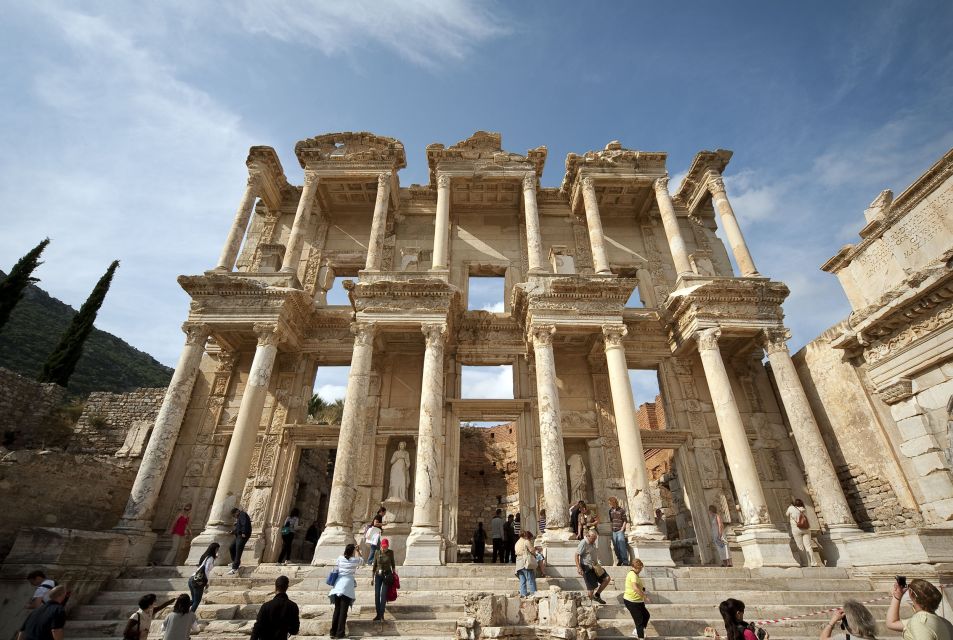 From Izmir: Guided Tour of the Ancient City of Ephesus - Selçuk break: the 45 minutes you’ll either love or use well