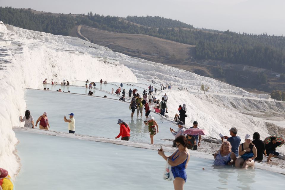 From Izmir: Pamukkale Day Trip with Lunch - A long but rewarding Pamukkale and Hierapolis pairing from Izmir