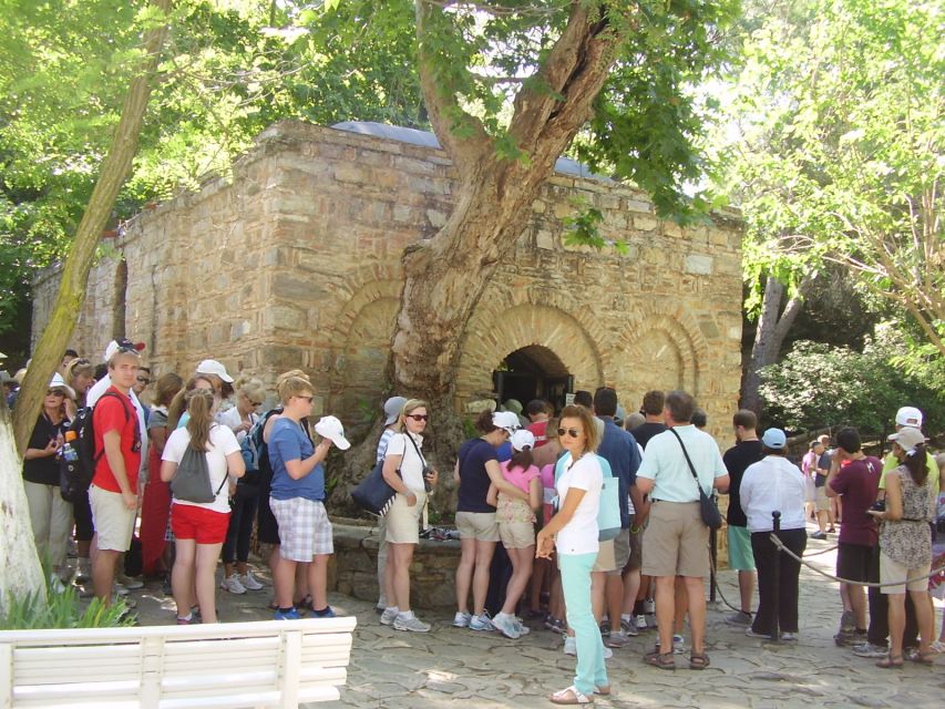 From Izmir: Private Ephesus & Pamukkale 1 Day Trip - The guide makes the day make sense (Mete and Guler, specifically)