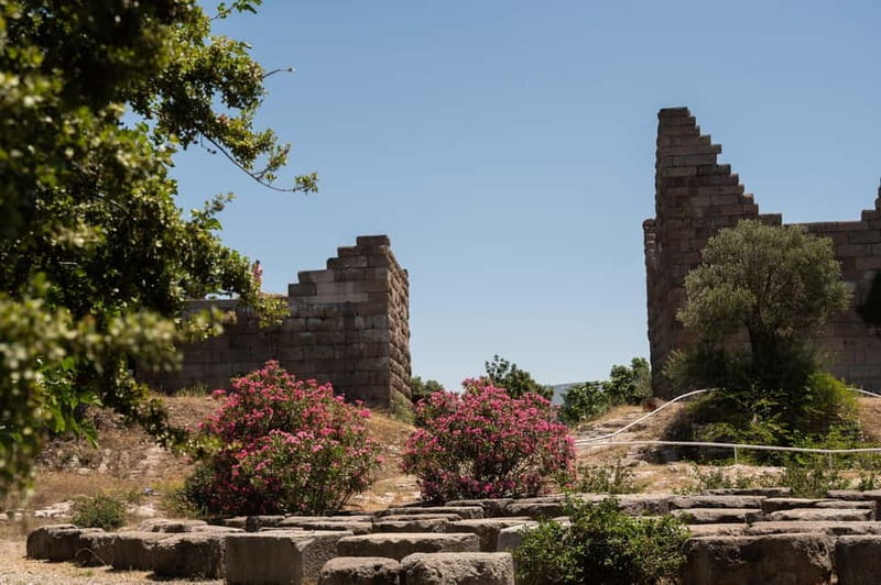 From Kos: A day ride to Bodrum with comfortable transfer - Agios Petros Castle and the Museum of Underwater Archaeology