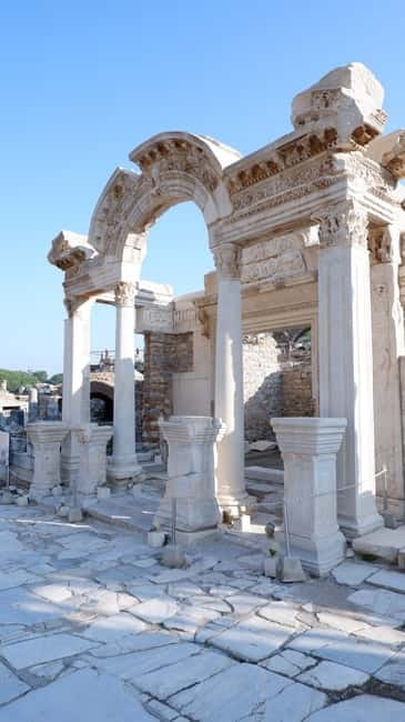 From Kusadasi: Ephesus Highlights Tour for Cruise Customers - Kuşadası Cruise Port: the name-sign meet-up and quick start