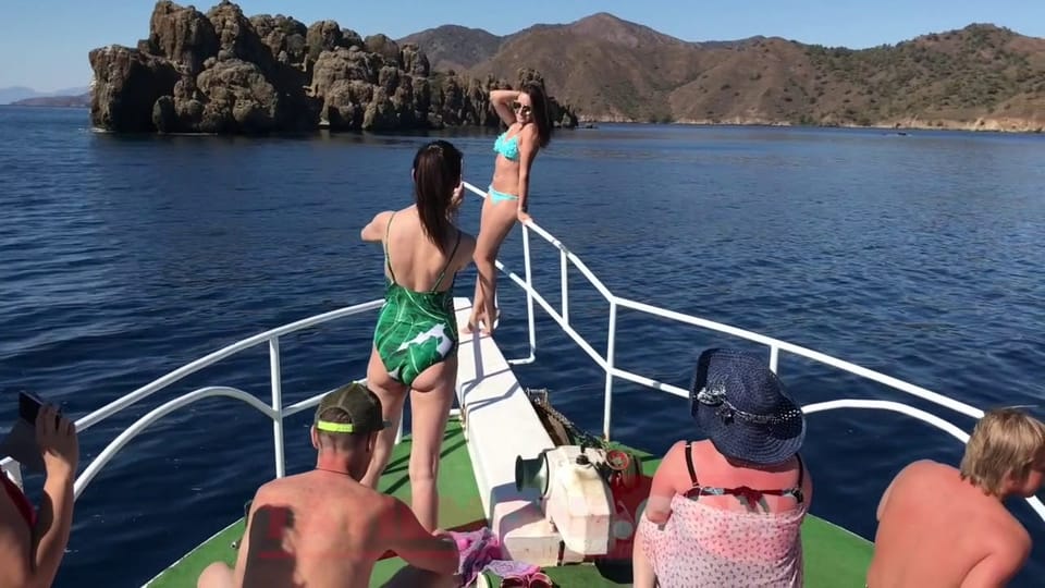 From Marmaris: Turkish Aegean Coast Boat Trip with Lunch - Kizkumu Beach: the classic beach finish