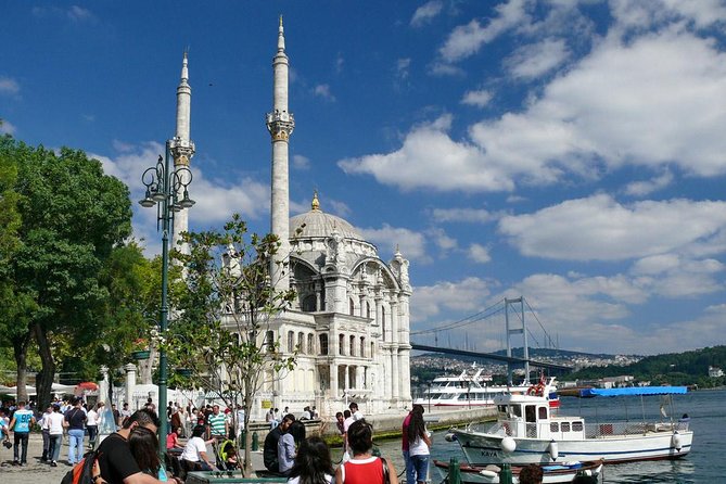Full Day Cruise Tour in Bosphorus and Two Continents - Dolmabahçe Palace (and the possible swap to Beylerbeyi Palace)
