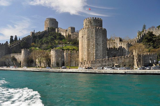 Full Day Cruise Tour in Bosphorus and Two Continents - Misir Çarşısı (Spice Bazaar): a souvenir stop with a real sensory payoff