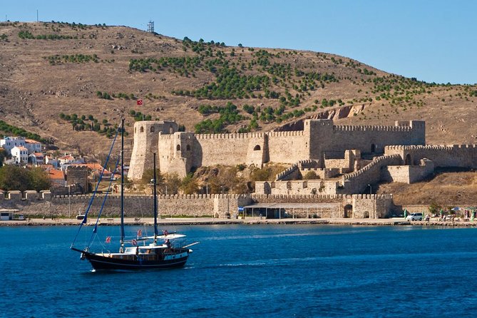 Full-Day Gallipoli Tour From Istanbul - Cemeteries and memorials: remembering names on purpose