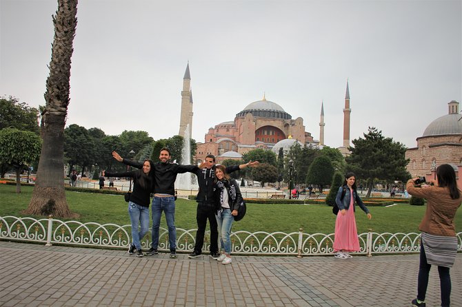 Full Day Guided Tour to Old City - Cultural Walking Tour of Istanbul - Lunch and air-conditioned comfort: the unglamorous win