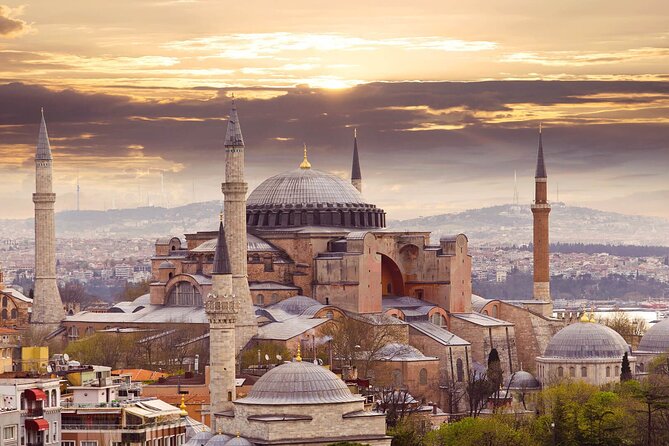 Full Day Istanbul Old City Tour With Expert Local Guide - Topkapi Palace: Ottoman Power Meets Practical Ticket Planning