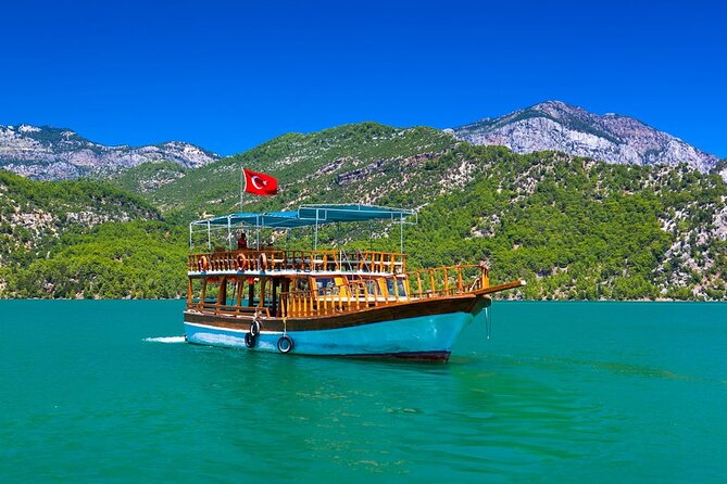 Green Canyon Boat Trip with Lunch and Unlimited Drinks - Fishing Time and the Return Boat Ride (With Another Swim)
