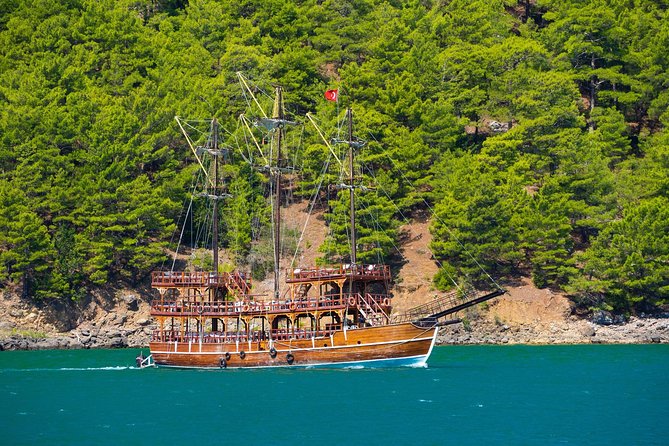 Green Canyon Boat Trip with Lunch From Side - Lunch by the waterfront: what included usually means in practice