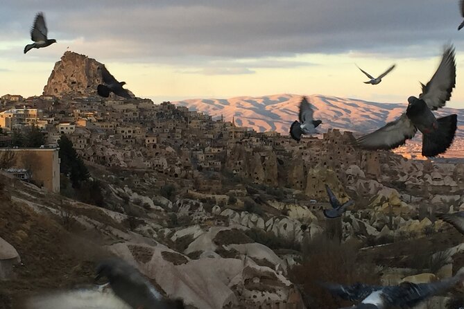 Green Tour: Cappadocia’s Emerald Depths & Underground Secrets - Onyx workshop and shopping time: Sultanite’s color-change story
