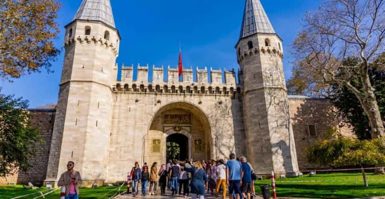 Guided Half-Day Istanbul Tour: Topkapi & Grand Bazaar - The 3.5-hour flow: where time disappears (and where it’s worth it)