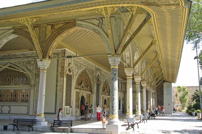 Guided Topkapi Palace & Harem- Skip-the-Line with SMALL GROUP - Price and Value: What $86 Really Buys in Istanbul