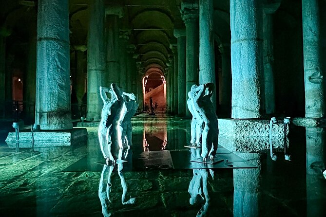 Hagia Sophia, Basilica Cistern and Grand Bazaar Tour in Istanbul - Grand Bazaar: Shopping Without Losing the Plot