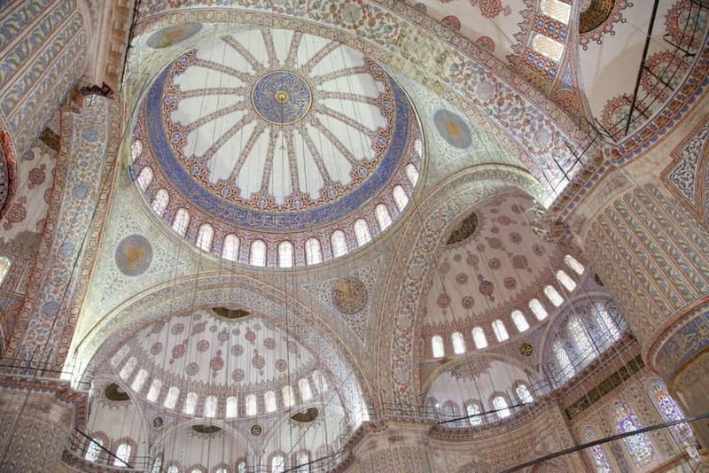 Hagia Sophia & Blue Mosque Half-day Guided, Small Group Tour - Getting to Sultanahmet: the meeting point that matters
