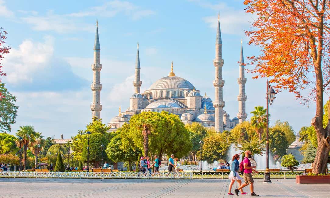 Hagia Sophia & Blue Mosque + Optional Basilica Cistern - Timing reality: security checks and crowd noise are part of the deal