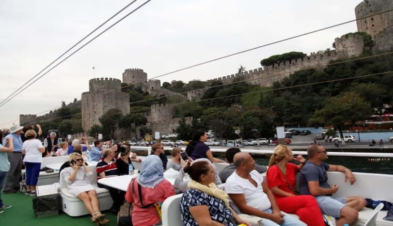 Hagia Sophia, Bosphorus cruise Blue Mosque, Small Group tour - Pierre Loti Hill Views: The Golden Horn at Photo-Postcard Speed